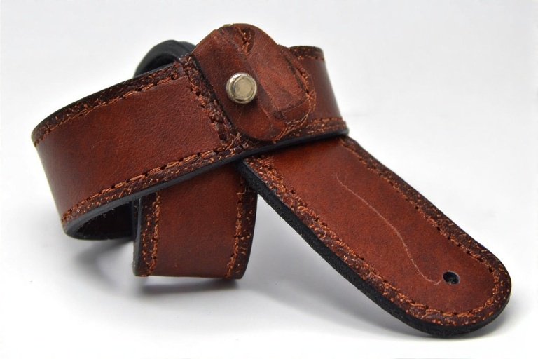 The Ultimate Guide to the M-13 Premium Hickory Brown Grain Leather Mandolin Strap